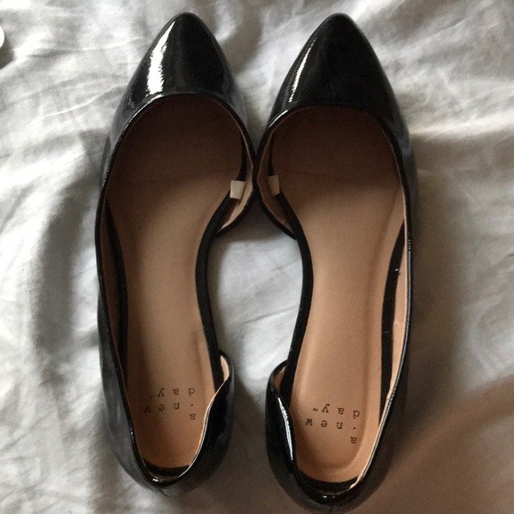 Black flats - Picture 2 of 4